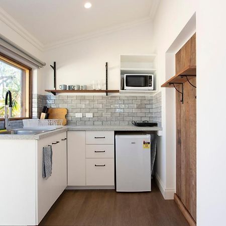 Dingo At White Gum Lodge Fremantle Extérieur photo