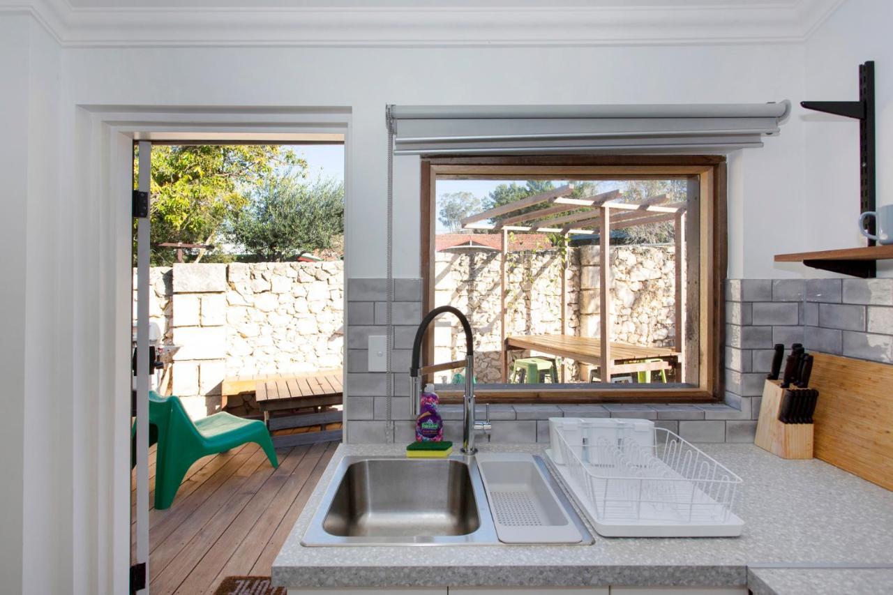 Dingo At White Gum Lodge Fremantle Extérieur photo